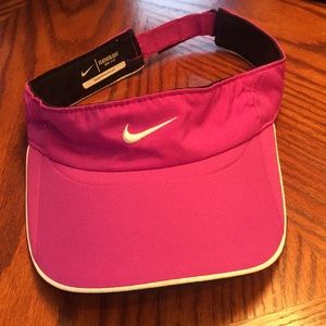 Nike featherlight Dri Fit visor.